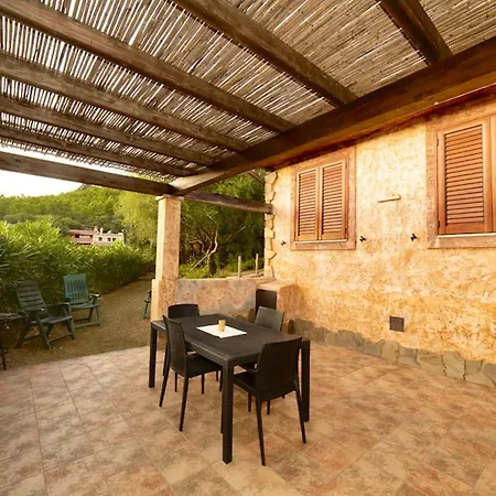 Isa-villas In Porto Corallo Just 400 Meters From The Sea 维拉普特祖