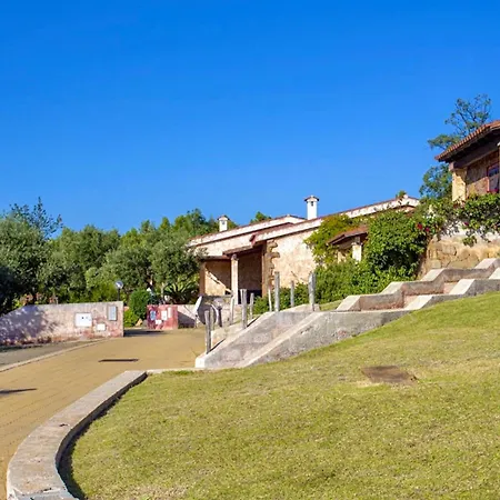 Isa-villas In Porto Corallo Just 400 Meters From The Sea 维拉普特祖